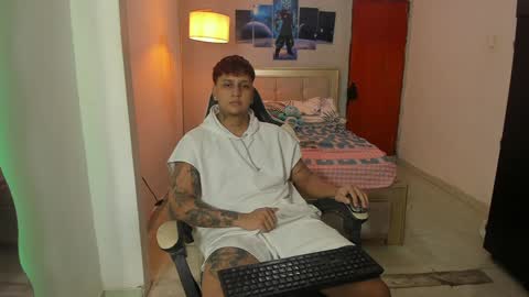 Snapshot of jake_pons chatting on December 2024 02:27:02 AM Jake Pons online show from December 2024 02:27:02 AM