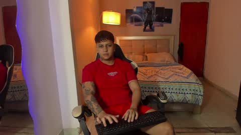 Snapshot of jake_pons chatting on January 2025 01:15:01 PM Jake Pons online show from January 2025 01:15:01 PM