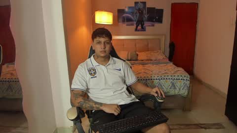 Snapshot of jake_pons chatting on January 2025 02:38:02 AM Jake Pons online show from January 2025 02:38:02 AM