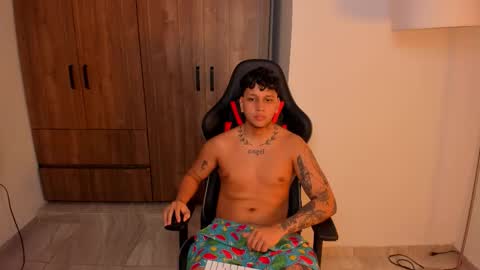 Snapshot of jake_pons chatting on September 2025 03:07:02 AM Jake Pons online show from September 2025 03:07:02 AM