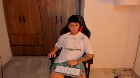 Snapshot of jake_pons chatting on September 2025 02:25:01 AM Jake Pons online show from September 2025 02:25:01 AM