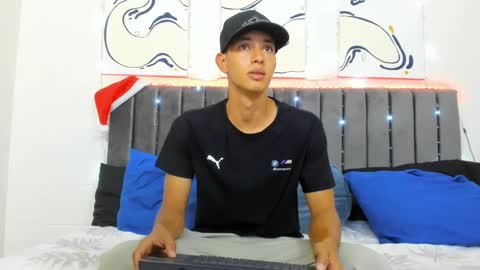 Snapshot of jake_shadow14 chatting on January 2025 01:53:01 AM Hi guys im new 3 online show from January 2025 01:53:01 AM