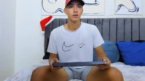 Snapshot of jake_shadow14 chatting on January 2025 11:49:02 PM Hi guys im new 3 online show from January 2025 11:49:02 PM