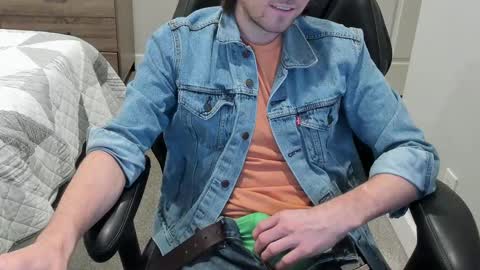 jakesnake442 online show from February 2025 04:01:01 AM