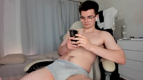 Snapshot of jame_flow chatting on May 2026 11:38:02 AM Hey there Im Jame online show from May 2026 11:38:02 AM