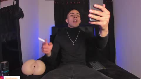 LeonardoInsta LeonardoperezcoPvt open online show from February 2025 05:02:02 AM