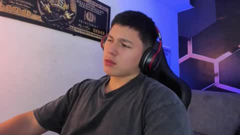 james_cr online show from September 2025 02:57:01 AM