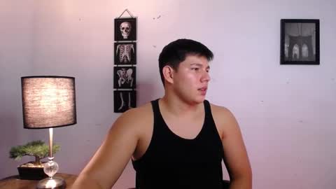 james_cr online show from November 2025 11:43:01 PM