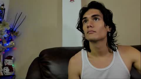 james_morrisonm online show from December 2025 08:25:01 PM