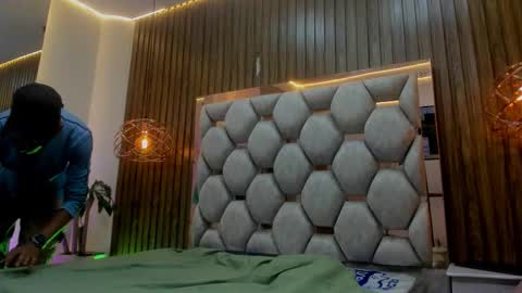 James Walsh online show from February 2026 07:22:01 PM