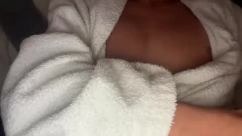 jamesdean0101 online show from December 2025 02:34:02 PM