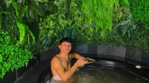 Snapshot of jamesgolden_ chatting on March 2025 10:56:02 AM jamesgolden_ online show from March 2025 10:56:02 AM