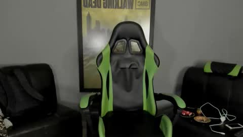 Jamesinked  online show from February 2025 10:55:02 PM