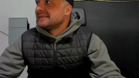 Snapshot of jamesmyersx chatting on April 2026 04:10:02 AM JamesMyers online show from April 2026 04:10:02 AM