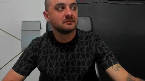 Snapshot of jamesmyersx chatting on May 2026 04:07:01 AM JamesMyers online show from May 2026 04:07:01 AM