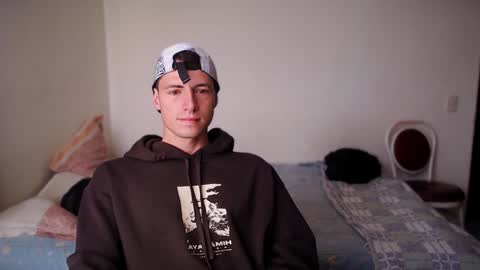 Snapshot of jamesss____ chatting on December 2024 03:31:02 PM jamesss____ online show from December 2024 03:31:02 PM