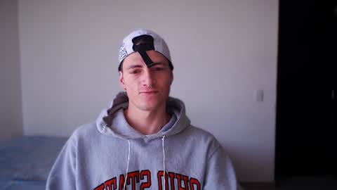 Snapshot of jamesss____ chatting on December 2024 01:19:02 PM jamesss____ online show from December 2024 01:19:02 PM