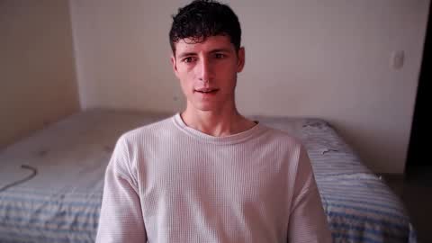 Snapshot of jamesss____ chatting on January 2025 03:50:01 PM jamesss____ online show from January 2025 03:50:01 PM