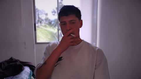 Snapshot of jamesss____ chatting on January 2025 08:32:02 PM jamesss____ online show from January 2025 08:32:02 PM