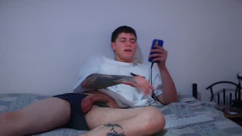 Snapshot of jamesss____ chatting on February 2025 03:41:02 PM jamesss____ online show from February 2025 03:41:02 PM