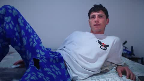 Snapshot of jamesss____ chatting on February 2025 07:17:02 PM jamesss____ online show from February 2025 07:17:02 PM