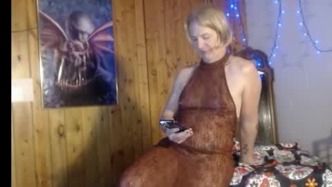 Snapshot of jamiebottoms chatting on April 2026 12:19:02 PM Jamie Bottoms online show from April 2026 12:19:02 PM
