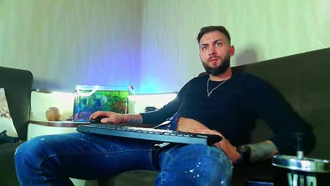 Robbie online show from March 2025 04:01:01 AM