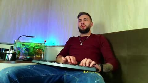 Robbie online show from March 2025 08:35:02 PM