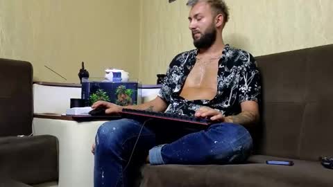 Robbie online show from September 2025 07:08:01 AM