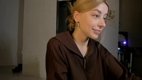 Jane online show from March 2025 08:35:02 PM