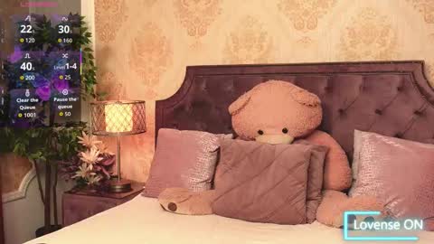 JaneDevine online show from September 2025 06:17:01 AM