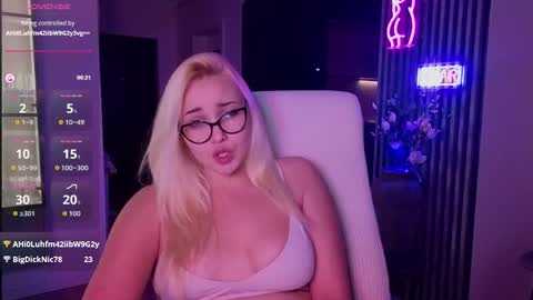 Jane online show from November 2025 05:37:02 PM