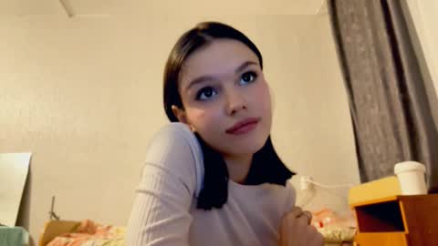 Aleksia online show from November 2025 02:32:02 PM