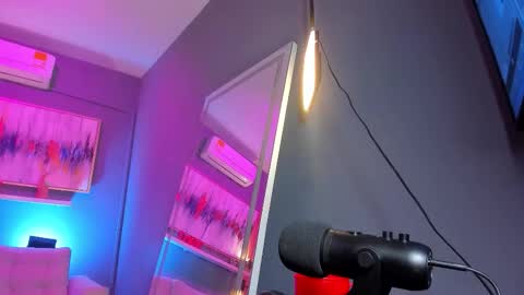 Janinne  online show from March 2026 11:17:01 AM