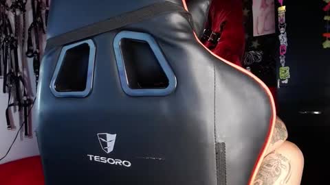 Snapshot of janna_ink chatting on December 2024 04:11:01 AM      online show from December 2024 04:11:01 AM