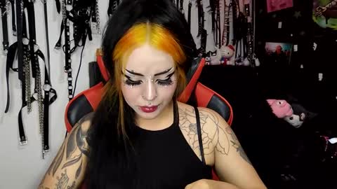 Snapshot of janna_ink chatting on February 2025 12:18:01 AM      online show from February 2025 12:18:01 AM