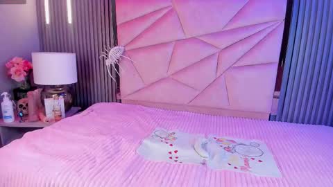 Janna Casey online show from November 2025 01:40:01 AM