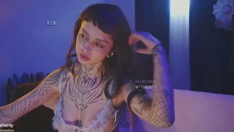 Snapshot of janne_maybe chatting on July 2026 06:20:01 PM jmaybe e online show from July 2026 06:20:01 PM