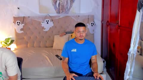 janomar01 online show from October 2025 08:24:02 PM