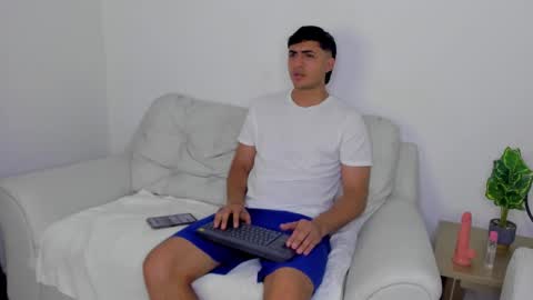 janomar01 online show from November 2025 11:30:01 AM