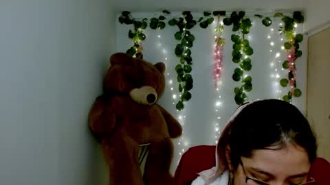 jasmine609087 online show from November 2025 01:24:02 PM