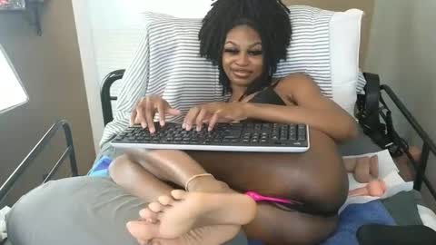 Jasmine Linley online show from September 2025 02:18:02 PM