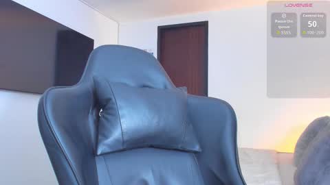 JBrooksXx online show from December 2025 09:53:01 PM