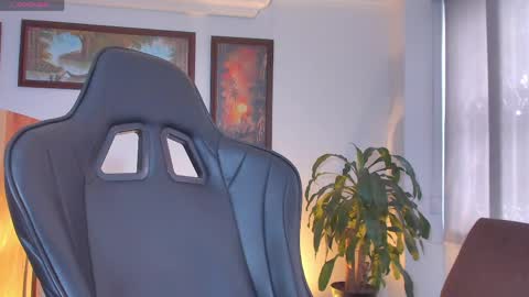 JBrooksXx online show from June 2026 12:44:02 PM