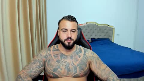 Snapshot of javicute4u chatting on November 2025 10:43:01 PM Javi online show from November 2025 10:43:01 PM