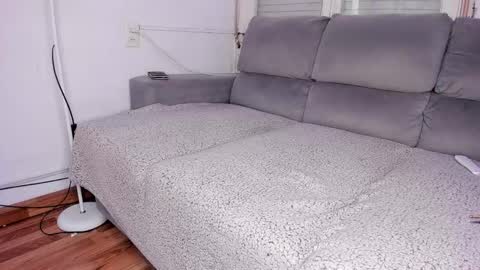 Javier  online show from February 2026 04:32:01 PM