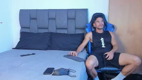 Snapshot of javiercarrera222 chatting on February 2025 08:28:02 AM Javier online show from February 2025 08:28:02 AM