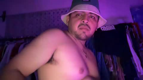 javiermichi online show from October 2025 05:15:02 AM