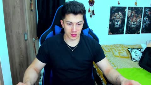 Javier online show from January 2025 12:09:02 AM