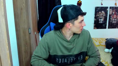 Javier online show from January 2025 08:37:02 PM